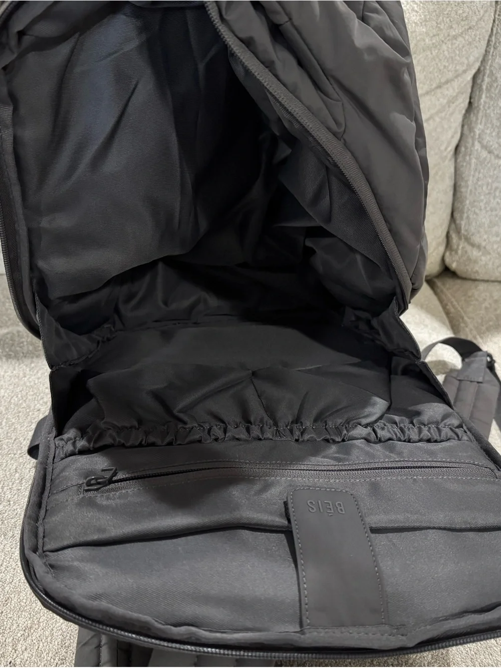 BEIS Air Backpack in Charcoal EUC - Picture 4 of 6